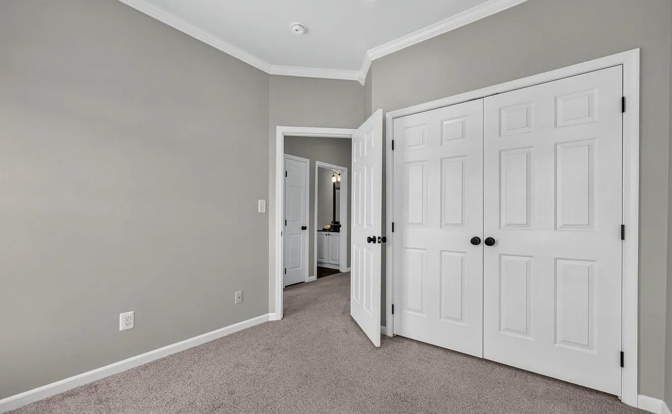 3 bed, 2273 sqft, $3,000 — Photo 4