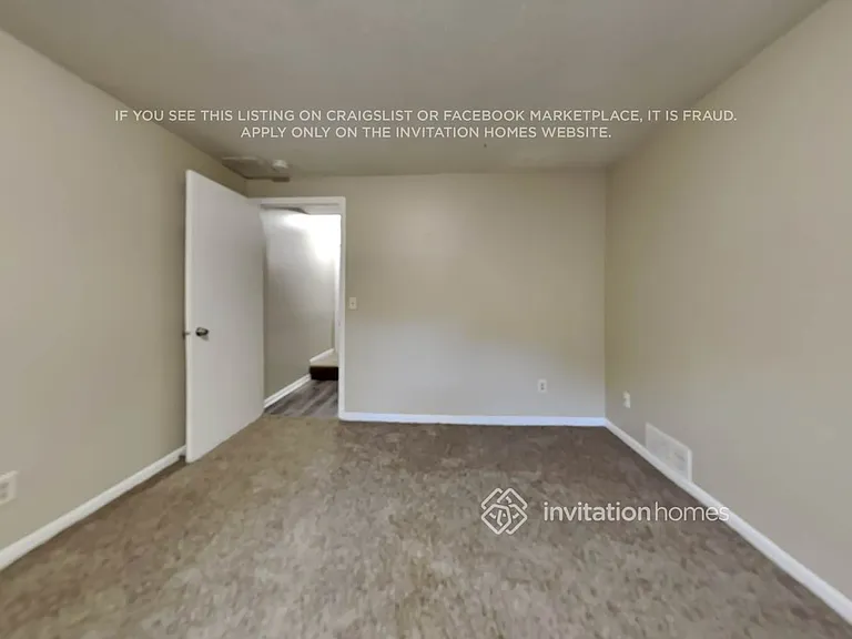 10273 Orleans Ln N — Photo 17