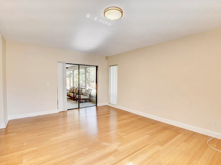 17768 Maplewood Dr — Photo 27