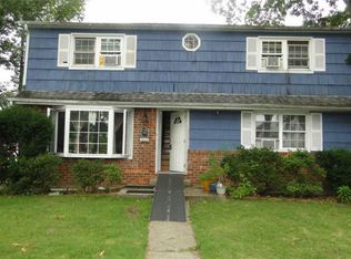 1628 Miriam Ct, Elmont, NY 11003