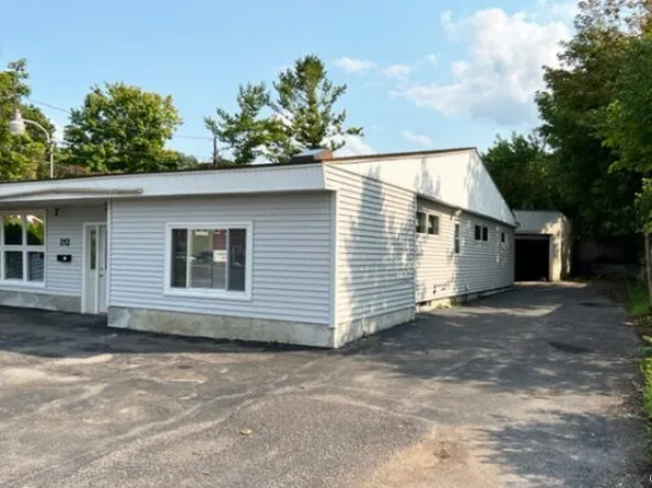 212 Tecumseh Rd, Syracuse, NY 13224