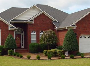 1969 Fairway Dr, Dyersburg, TN 38024