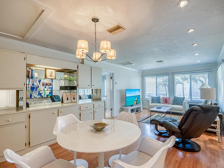 1501 NE Ocean Blvd #8 — Photo 6