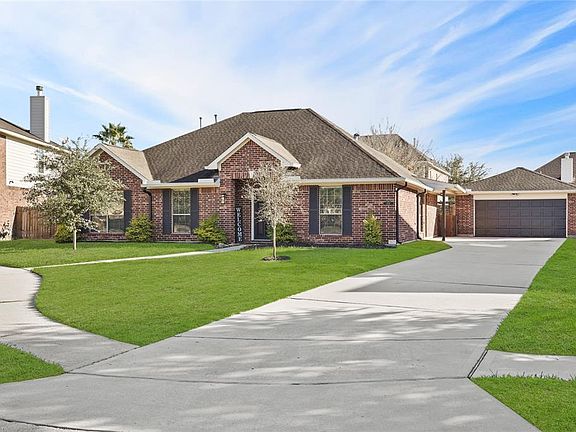 2nd image of 3207 Hereford Circle