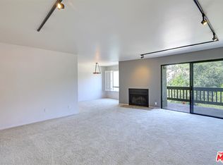 2018 Griffith Park Blvd APT 106, Los Angeles, CA 90039