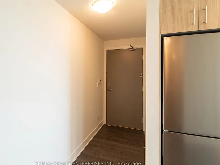 188 Fairview Mall Dr #908 — Photo 3