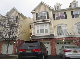 42 Marina Dr, Bayonne, NJ 07002