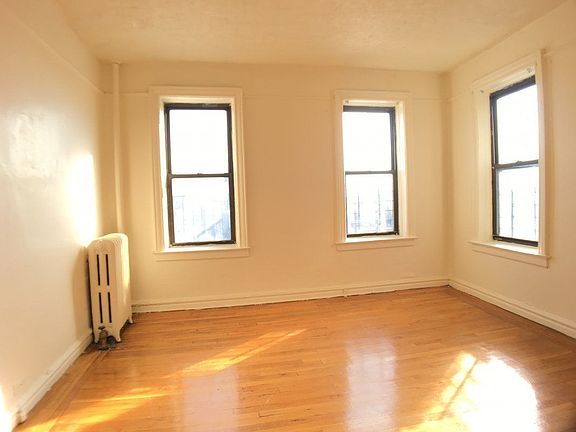 2nd image of 30 Magaw Pl APT 4E