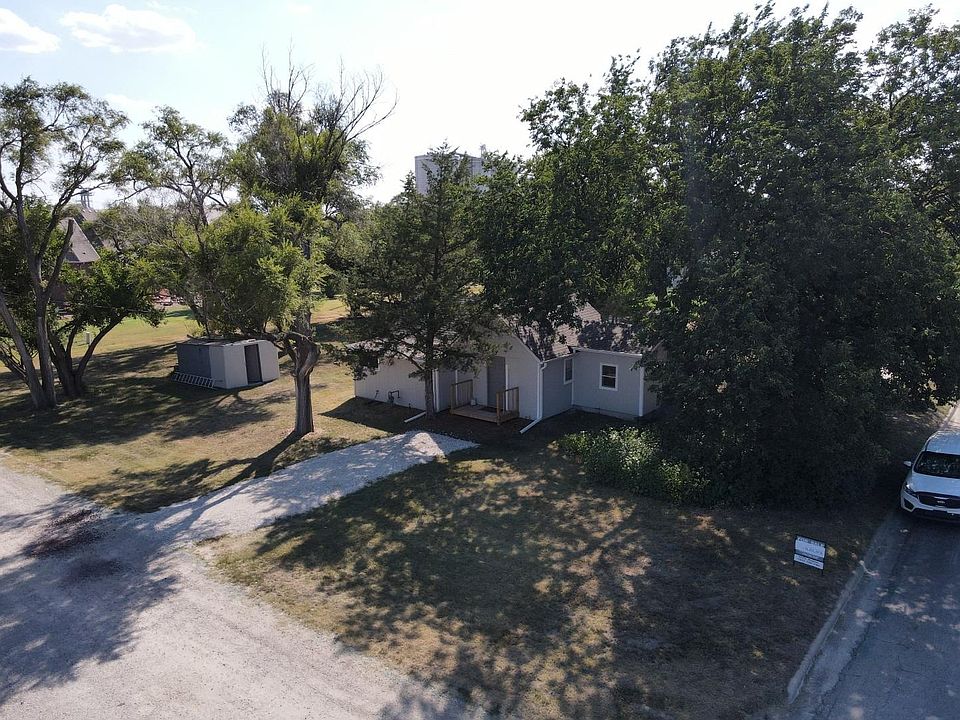 300 Blunt St, Downs, KS 67437 Zillow
