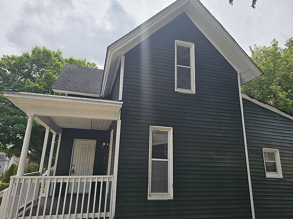 3rd image of 444 Forest Ave