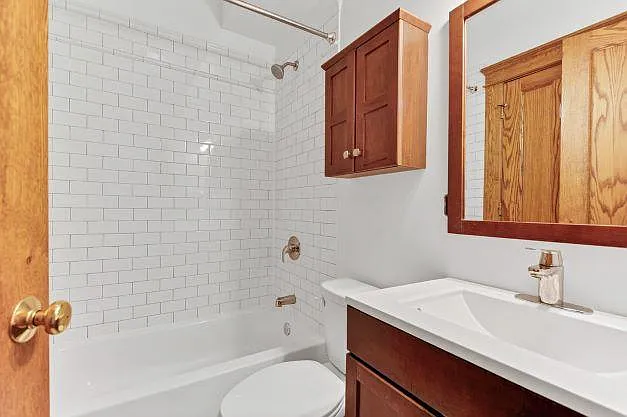 3153 N Hudson Ave #2 — Photo 16