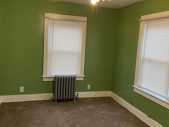4th image of 30 Oak St Floor 2