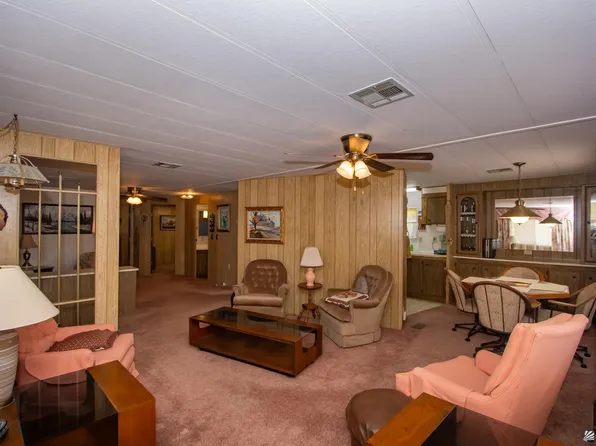 686 W Rainbow Ln, Yuma, AZ 85365