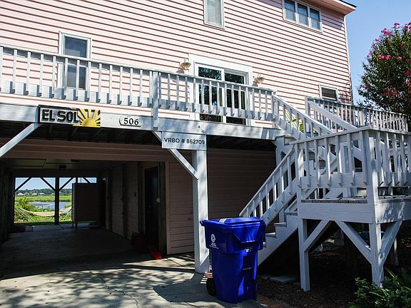 2nd image of 506 N North Shore Drive W