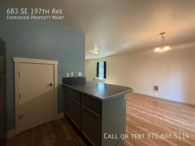 683 SE 197th Ave — Photo 18