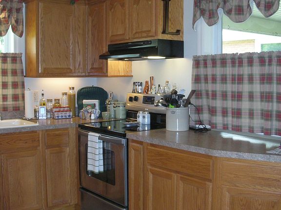 3rd image of 14 Catawba Cir