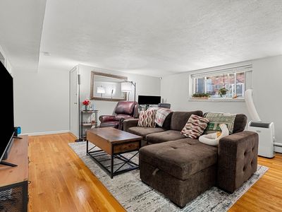 24 Westgate Rd #2, Chestnut Hill, MA, 02467