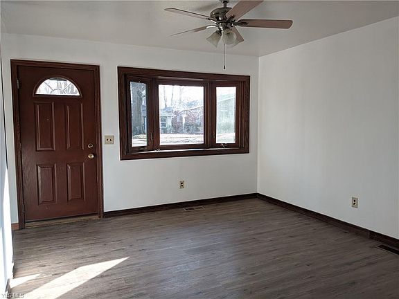 3rd image of 612 Delaware Ave