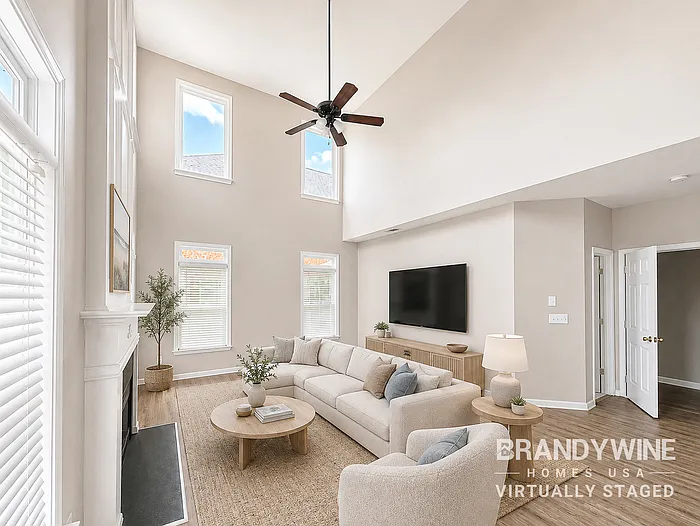 4 bed, 2.5 bath, 2775 sqft, $2,561 — Photo 3