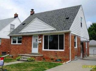 27938 Grant St, Saint Clair Shores, MI 48081
