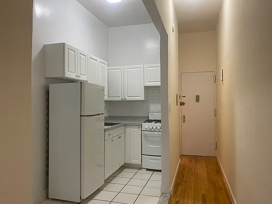 Rented by City Connections Realty | media 26