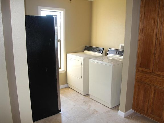 4th image of 228 Snug Harbour Dr #228
