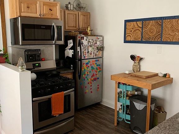 5th image of 3232 Blaisdell Ave S #202