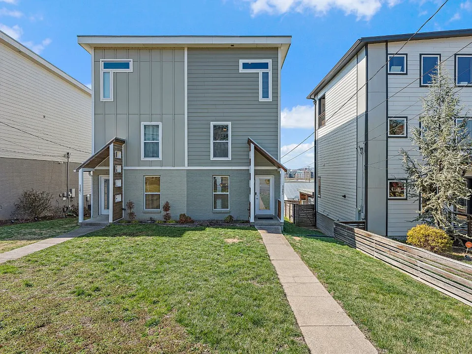 126 Fern Ave #D
