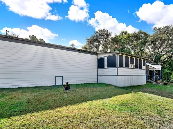 2681 Waterfront Park, Canyon Lake, TX 78133