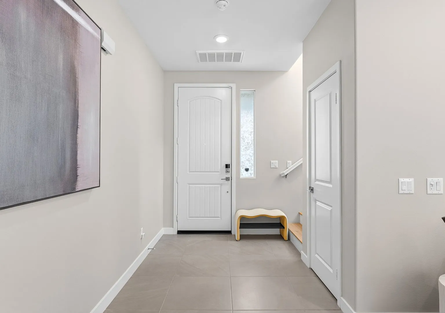 Modern & Spacious 3-Bedroom Home in the Phillips Ranch Community ! — Photo 4