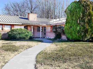 3117 Encanto Dr, Roswell, NM 88201