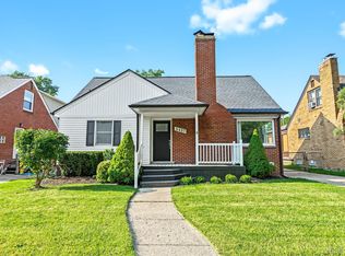 2457 Pembroke Rd, Birmingham, MI 48009