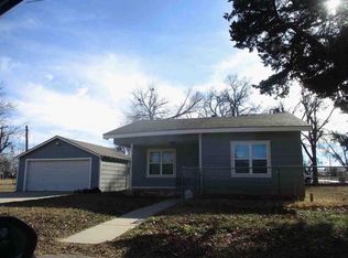 1927 W Washington Ave, Chickasha, OK 73018