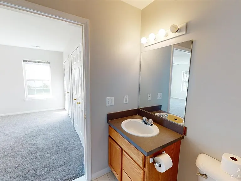 2785 S Knightsbridge Cir — Photo 18