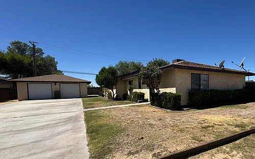 Sally Ave. 9848 Photo 1