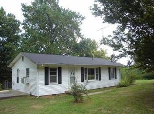 6734 Greensburg Rd, Edmonton, KY 42129