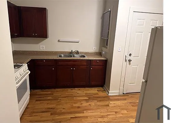 922 N Keeler Ave #2 — Photo 2