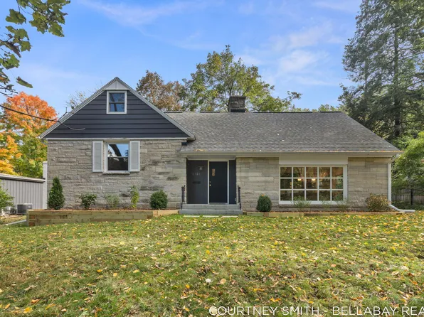 2121 Benjamin Ave, Kalamazoo, MI 49008