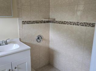 5471 Ravenswood Rd APT 8, Fort Lauderdale, FL 33312