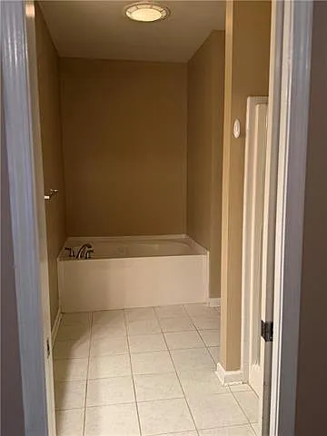 324 Fountains Park Blvd — Photo 15