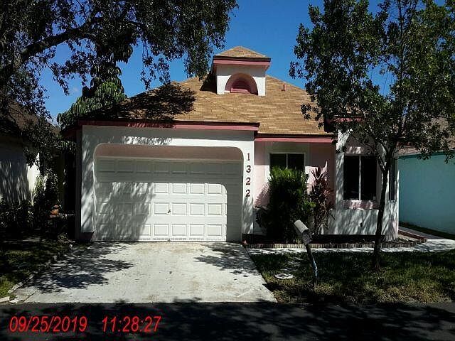 1st image of 1322 E GLEN OAK Road