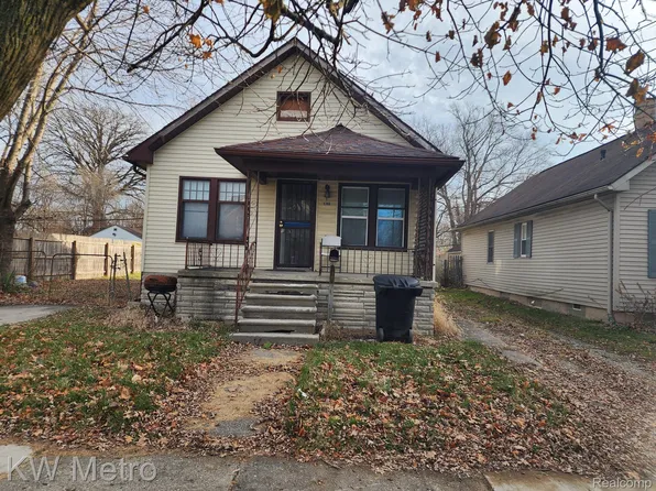 6366 Heyden St, Detroit, MI 48228