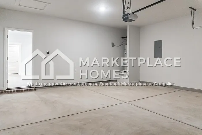 2070 Hyacinth Ln — Photo 33