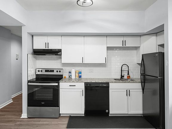 3rd image of 1015 N 3rd St APT 3