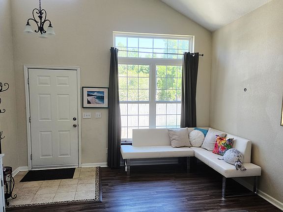 2nd image of 1335 Marigold Ct