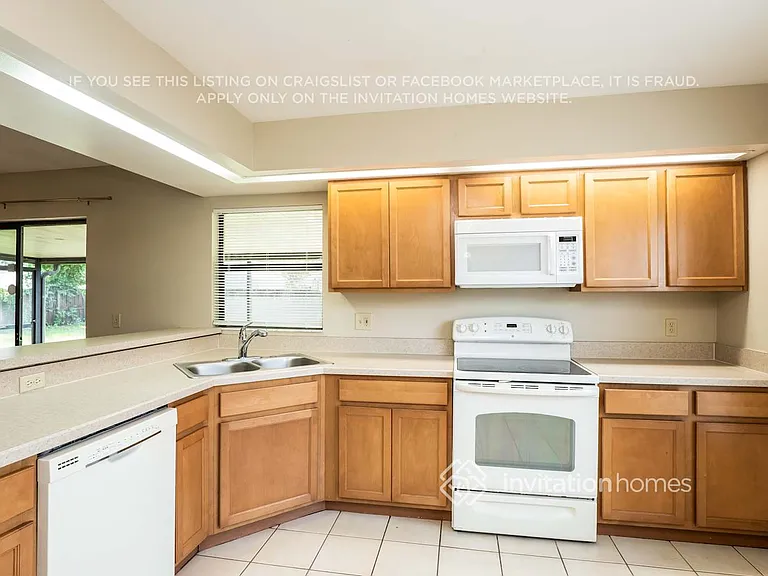 3001 Galaxy St — Photo 7