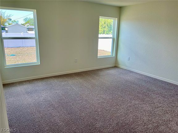 3rd image of 2122 NW 9th Pl