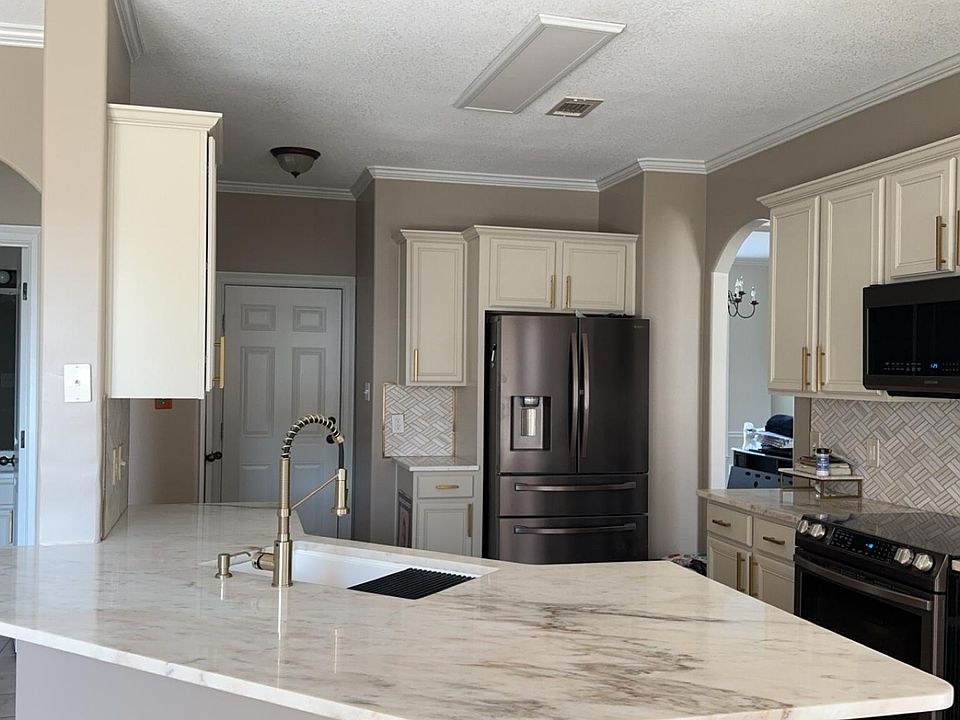 2nd image of 1189 Woodland Manor Blvd
