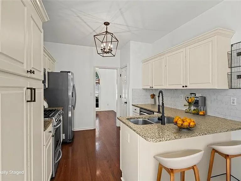 3105 Ballet Ct SE — Photo 6
