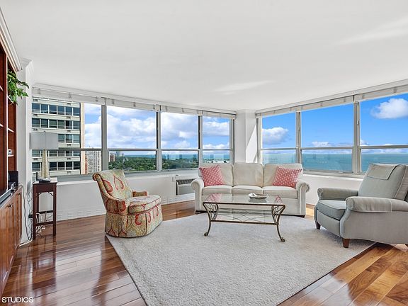5th image of 3550 N Lake Shore Dr APT 2301